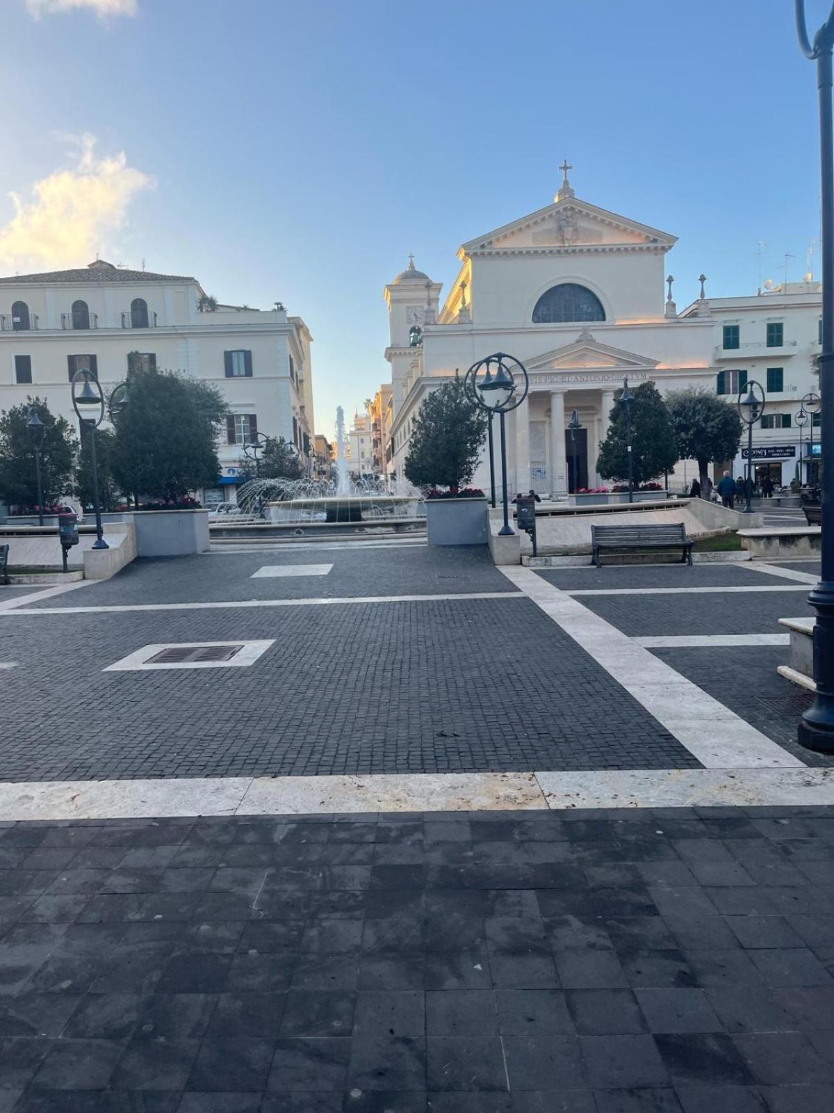 Hotel La Piazzetta Anzio Zewnętrze zdjęcie